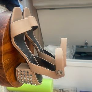 Kendall and Kylie NWOT Beige Studded Heel Sandals Size 6.5